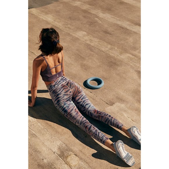 FP Movement Beat The Heat Reversible Printed Leggings / Tiger Combo - Picture 2 of 8